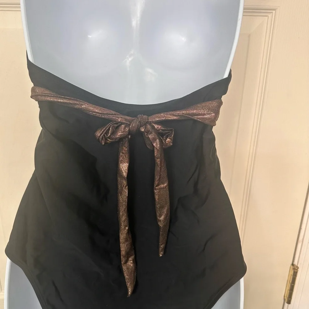 NWT Cupshe 1 Piece Halter Golden Cutout Swimsuit Size M‎